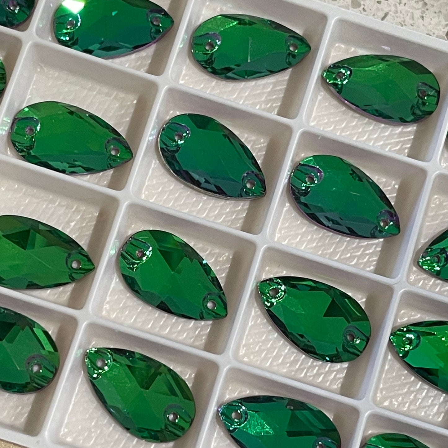 12mm Tear Drop - Light Emerald - Glass