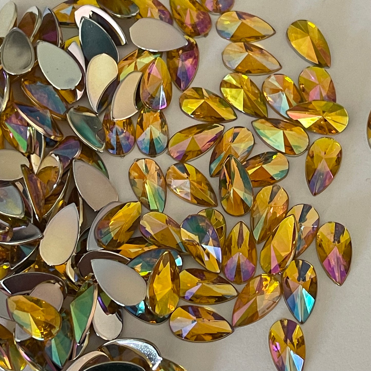 13mm Tear Drop - Yellow AB - Glue On