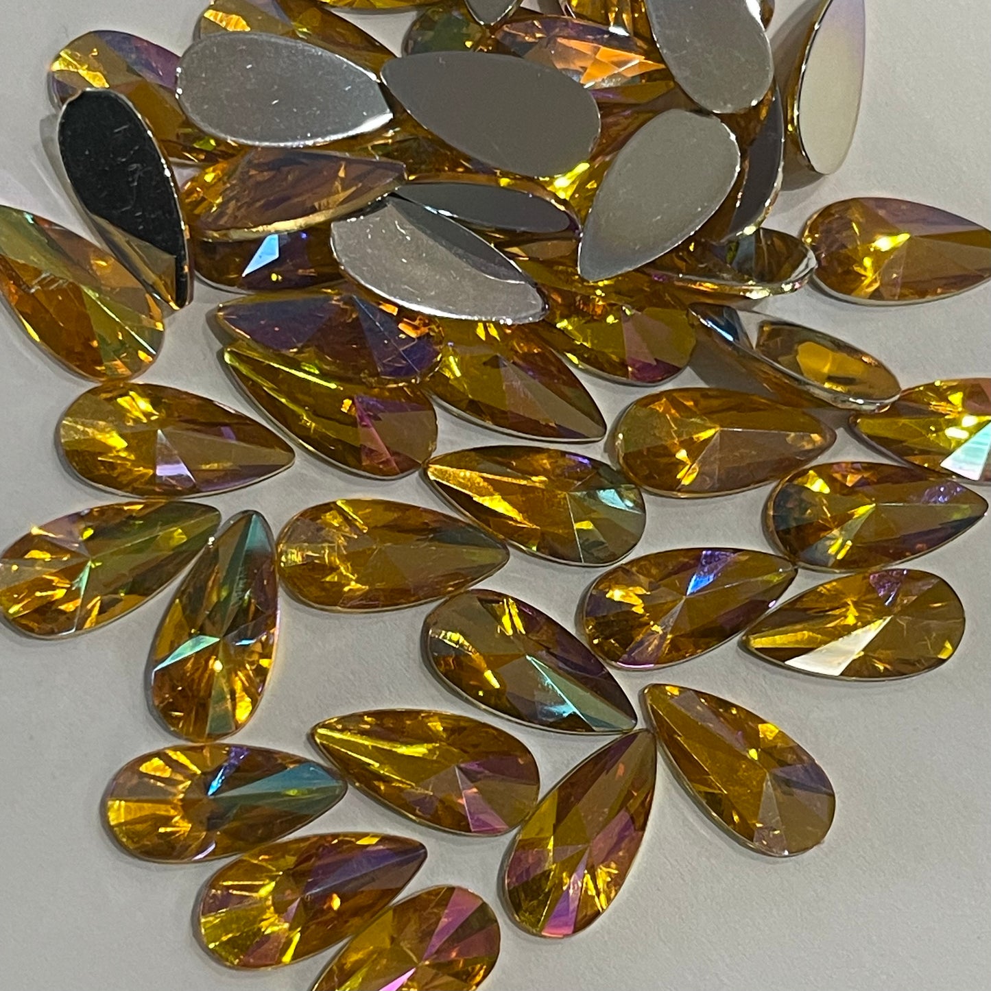 18mm Tear Drop - Yellow AB - Acrylic - Glue On
