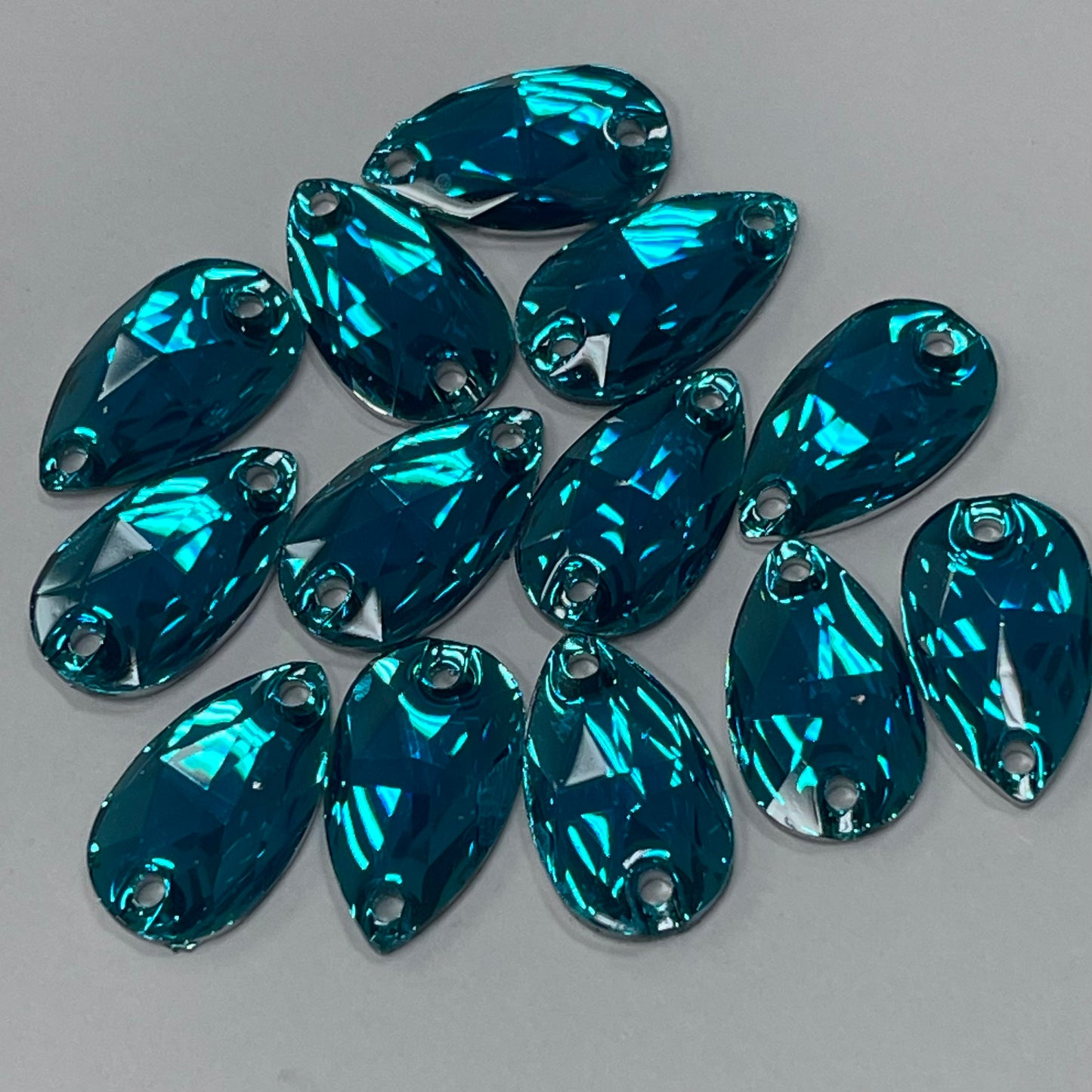 18mm, Drop - Blue Zircon