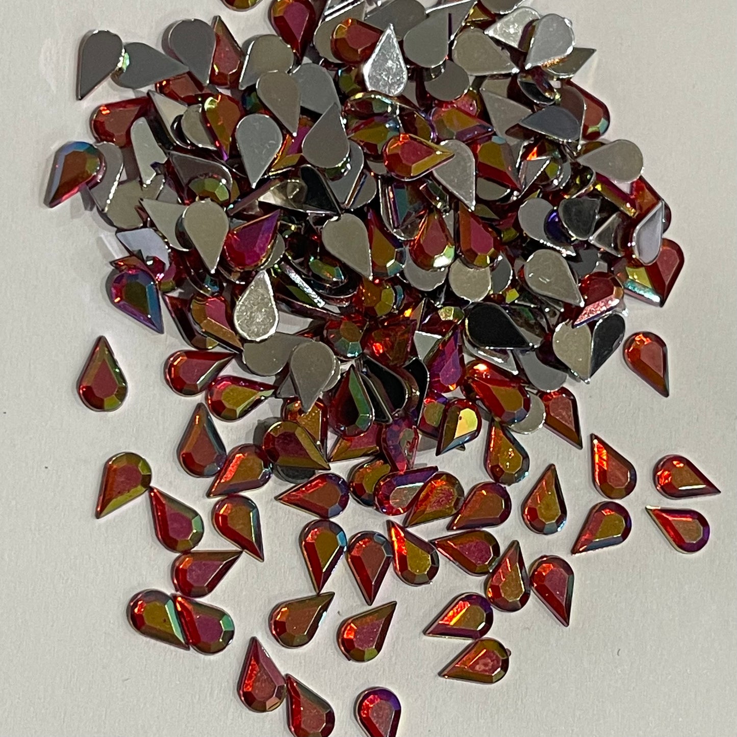 8mm Tear Drop - Light Siam AB (Glue on)