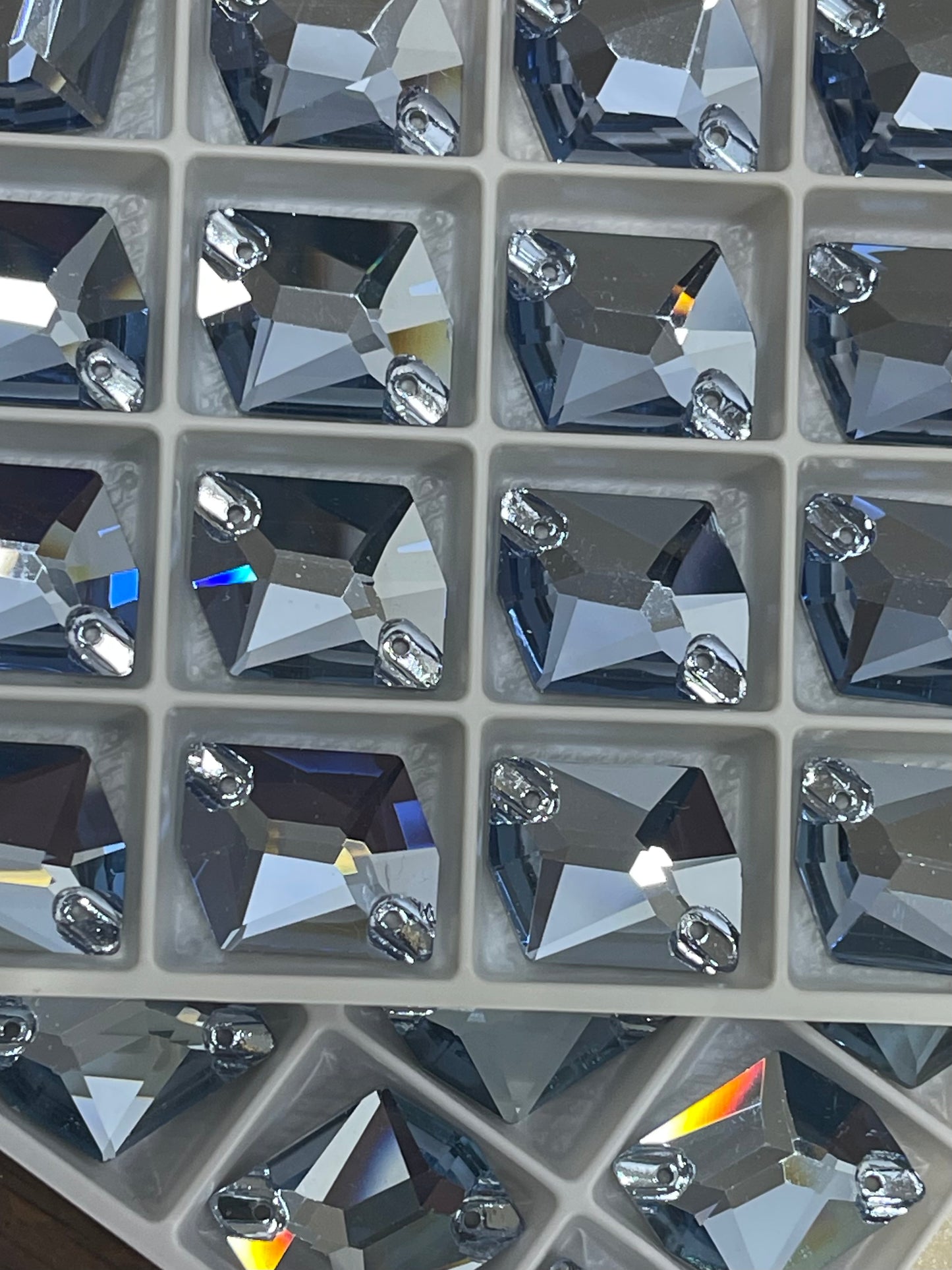 Cosmic 17mm, Aquamarine