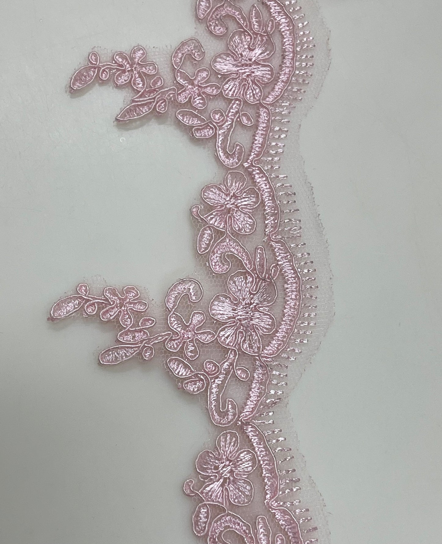 Lace Scallop Border - Olivia Range