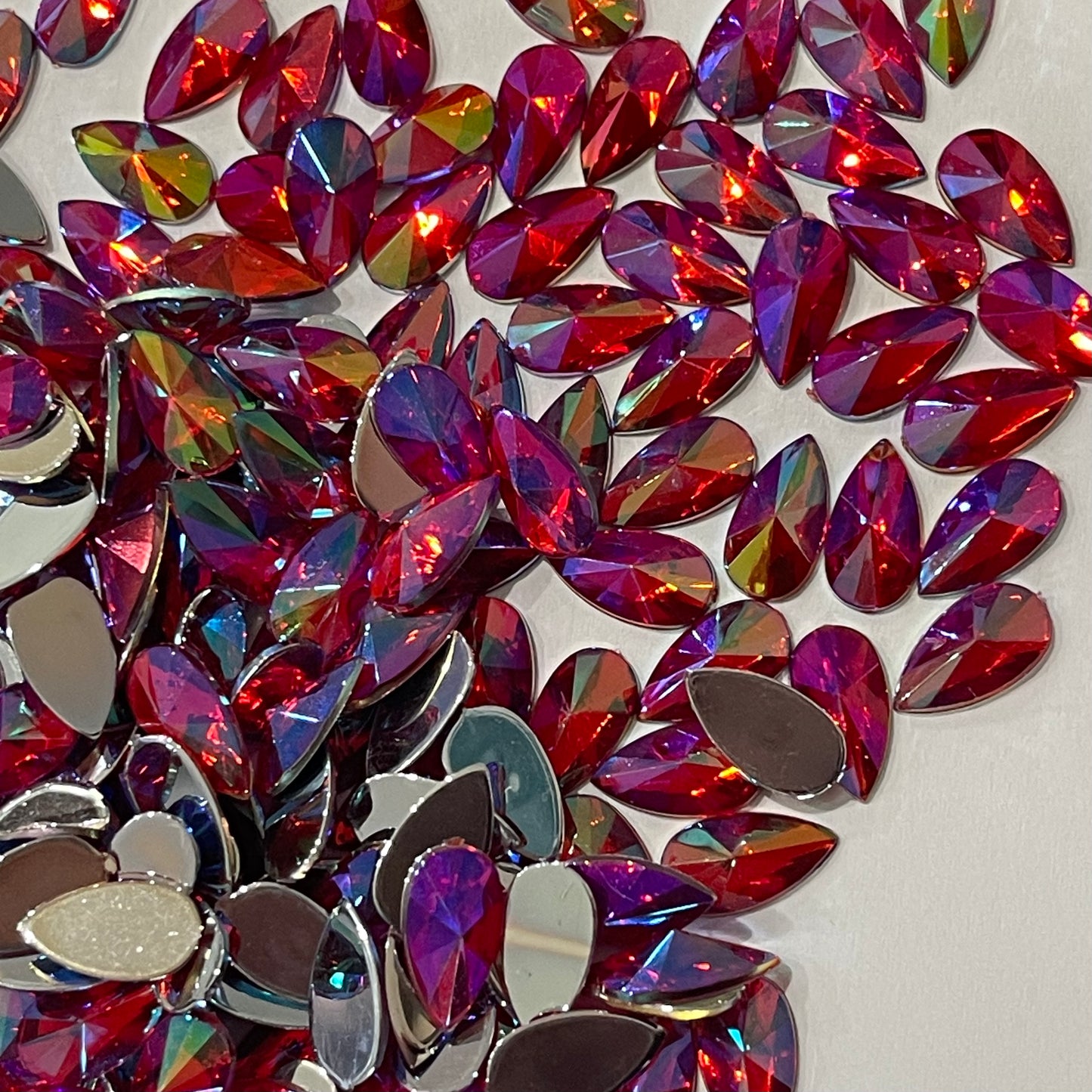 13mm Tear Drop - Red AB - Glue On