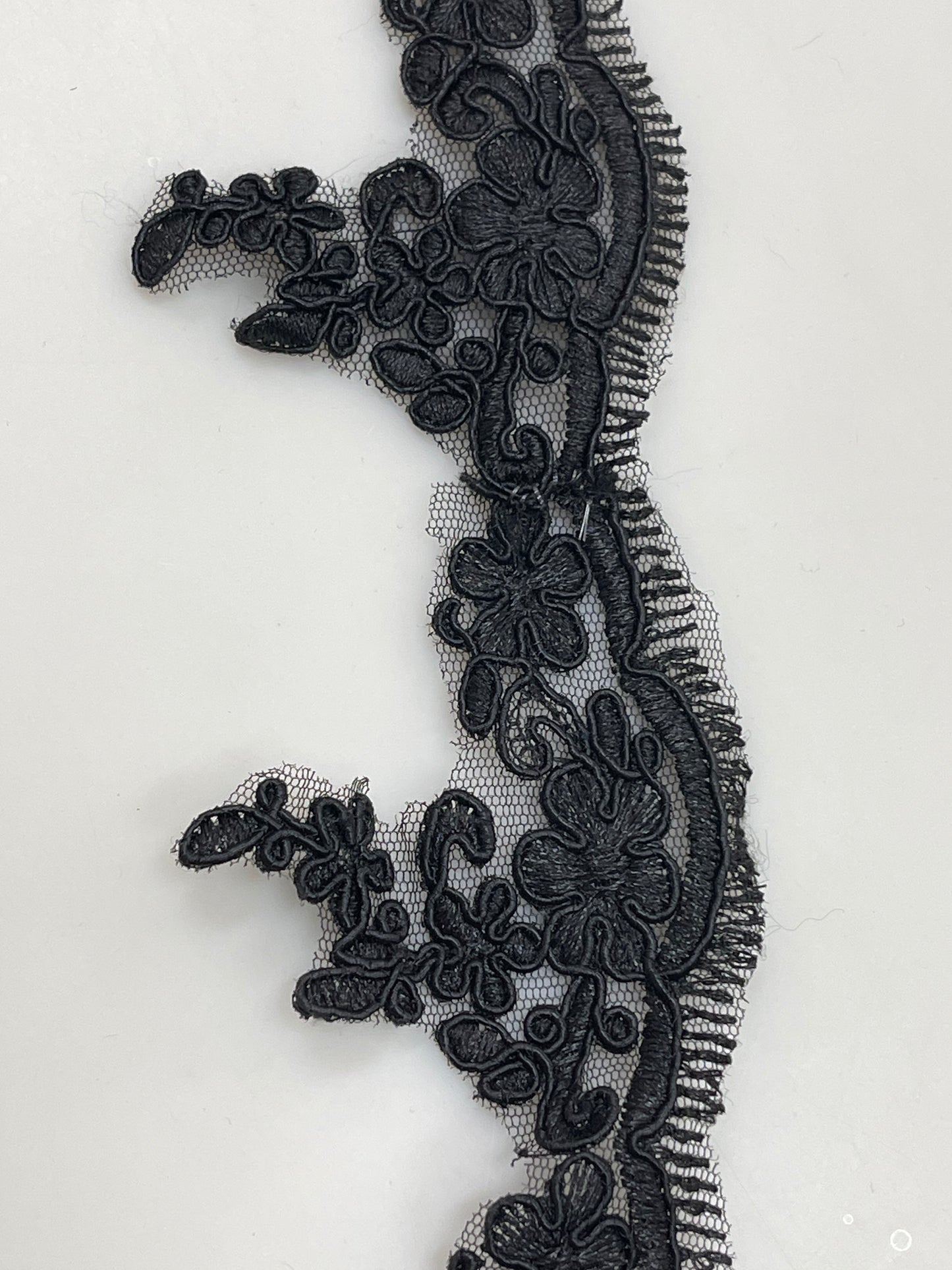 Lace Scallop Border - Olivia Range