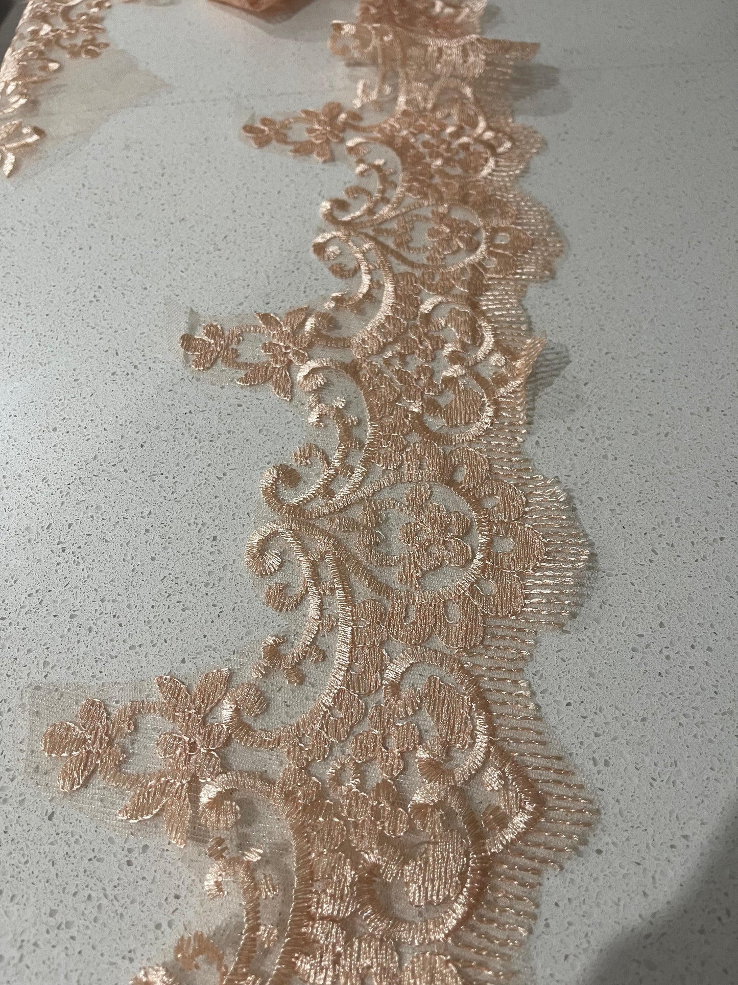 Juliet Border - Light Peach