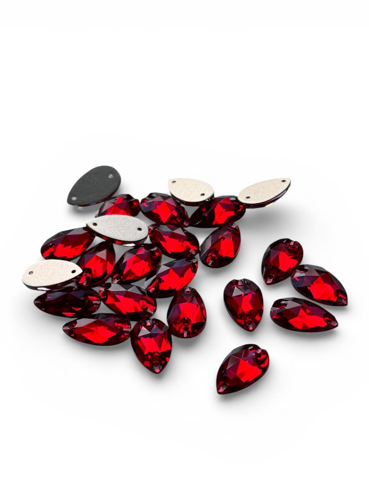 18mm Tear Drop - Siam - Glass - Sew On