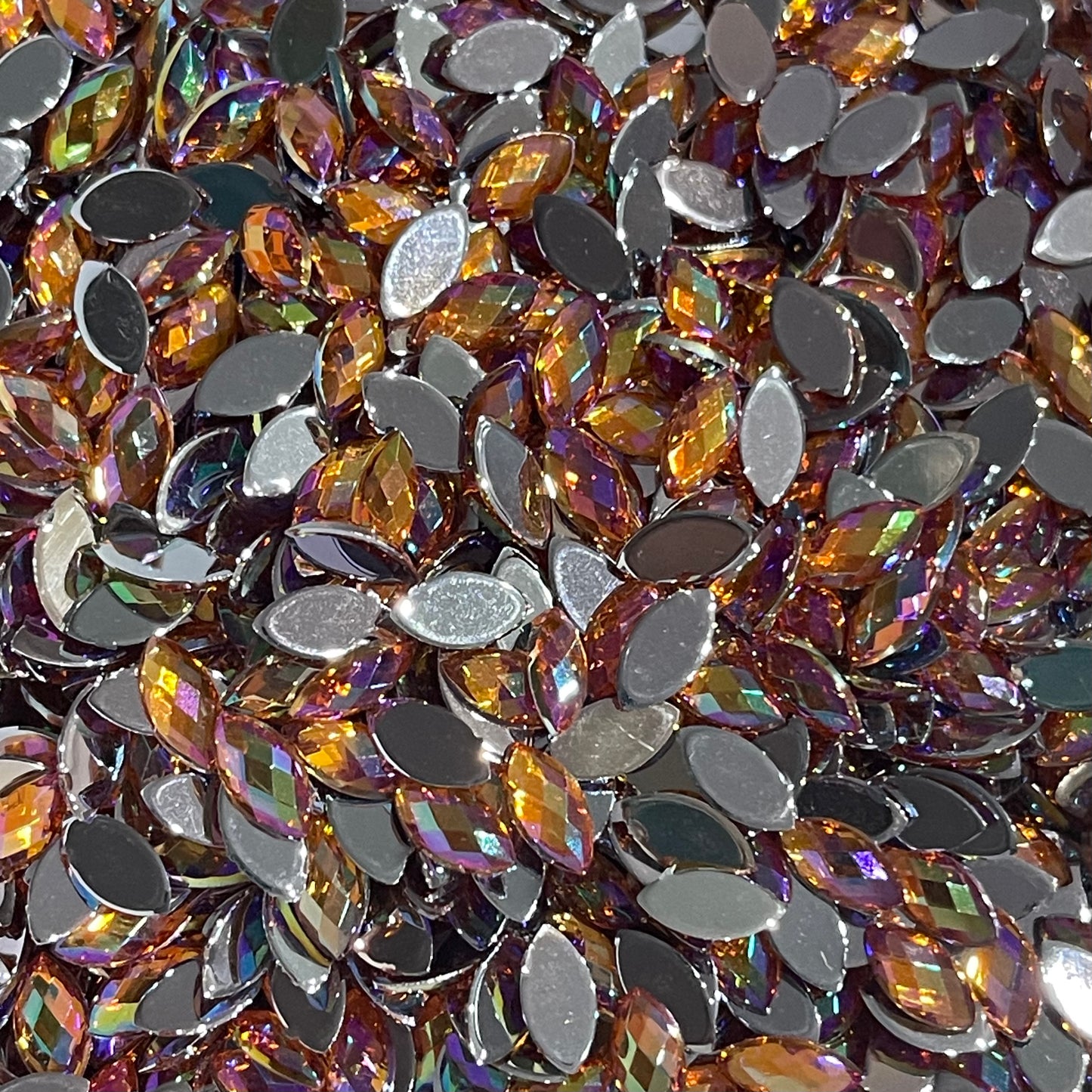 8mm Horseeye - Hyacinth AB (Glue on)