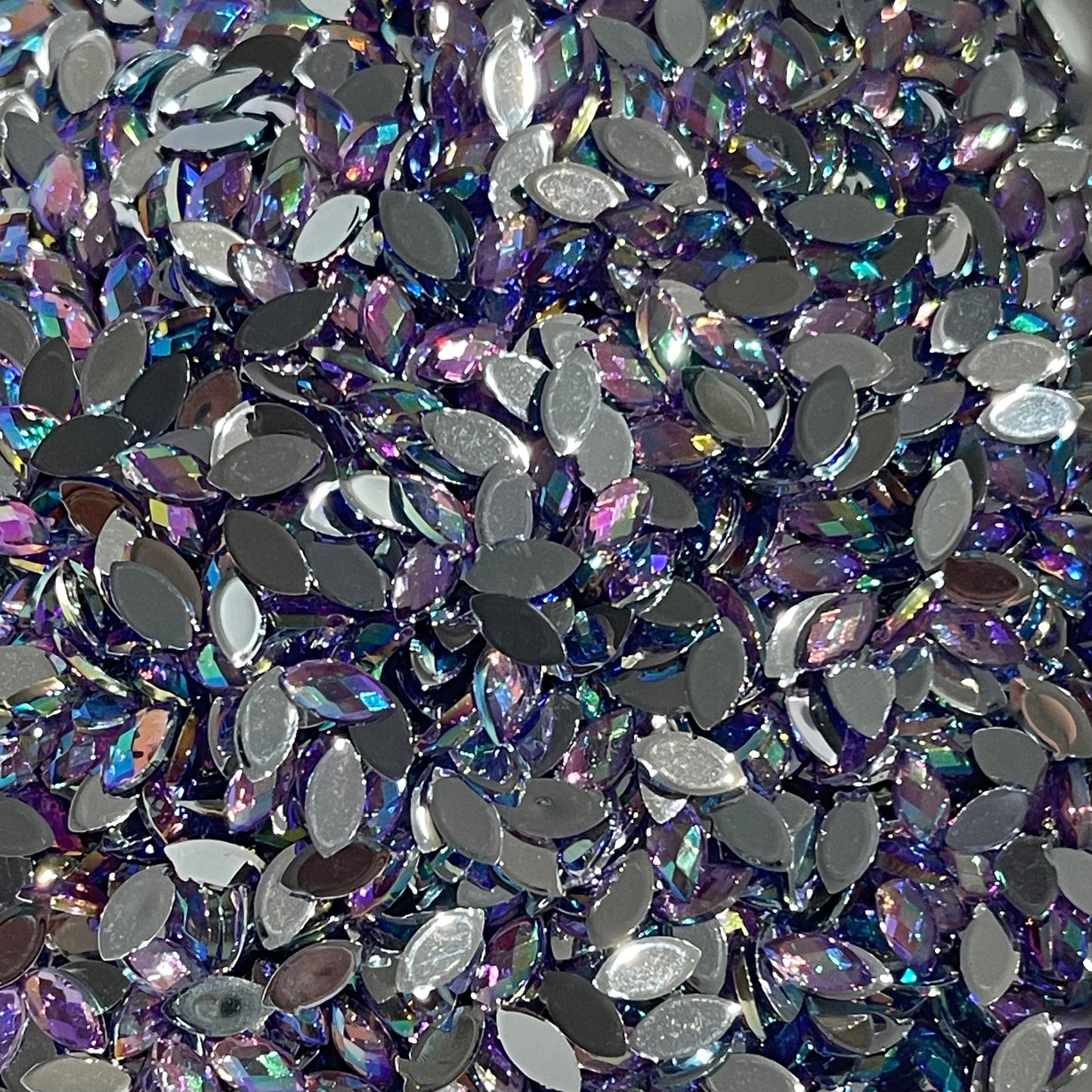 6mm Horseeye - Light Purple AB (Glue on)