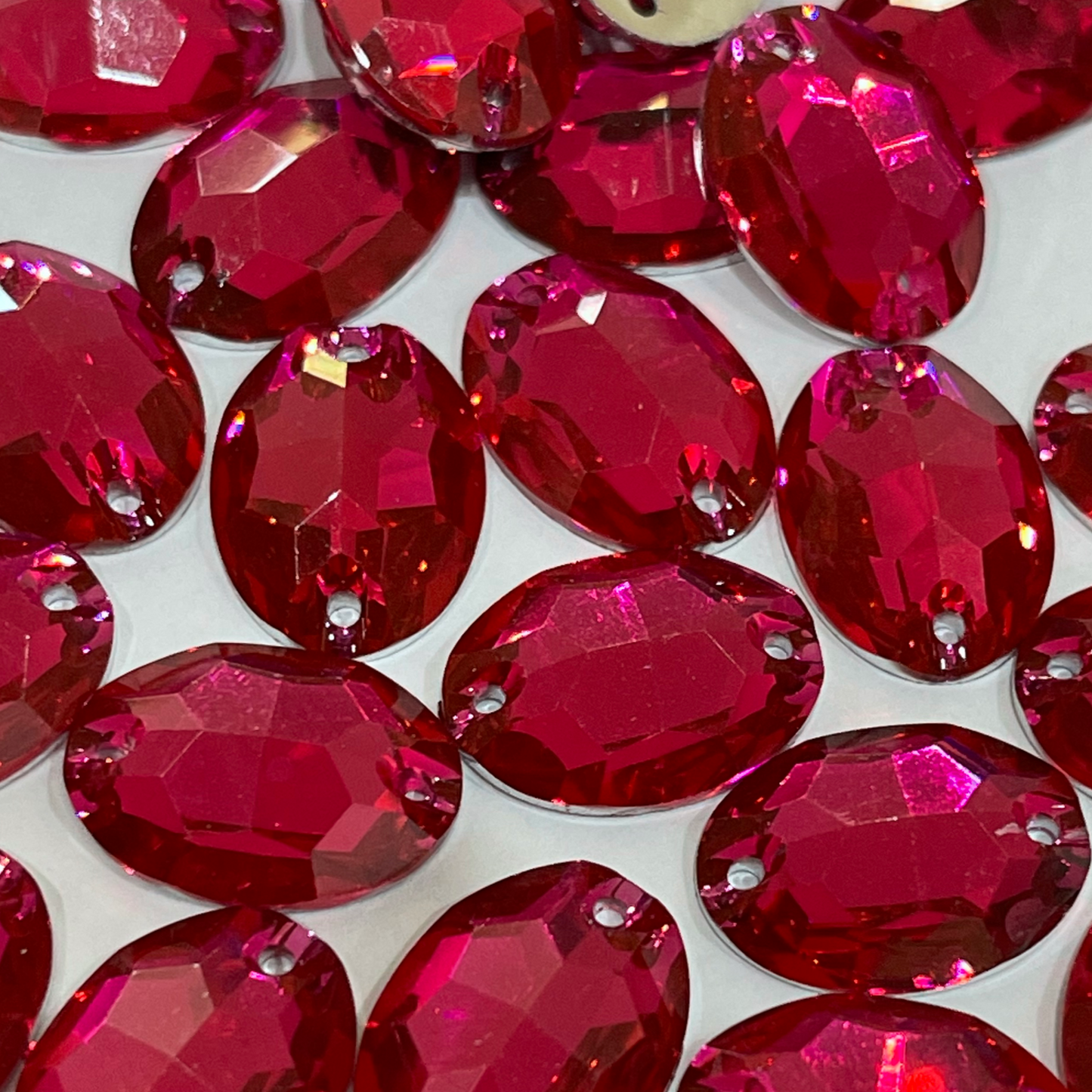 16mm Oval - Fuchsia - Sew On