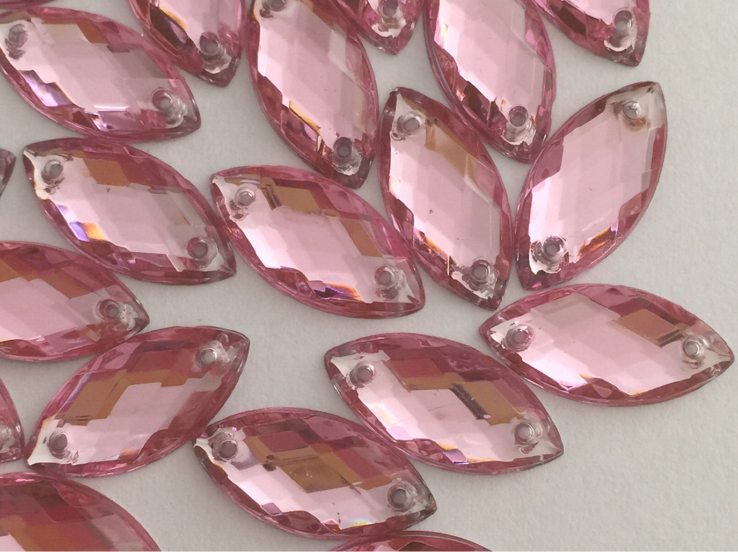 15mm Horse Eye - Light Pink - Sew On