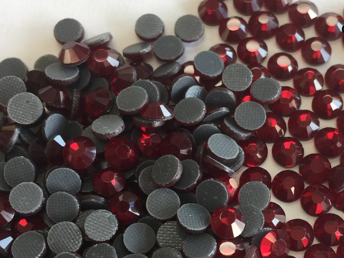 Siam - DMC Hotfix Diamante Crystals