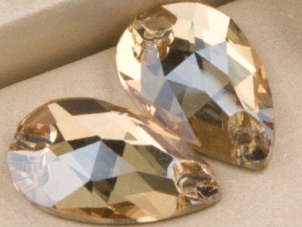 18mm Tear Drop - Golden Shadow - Glass - Sew On
