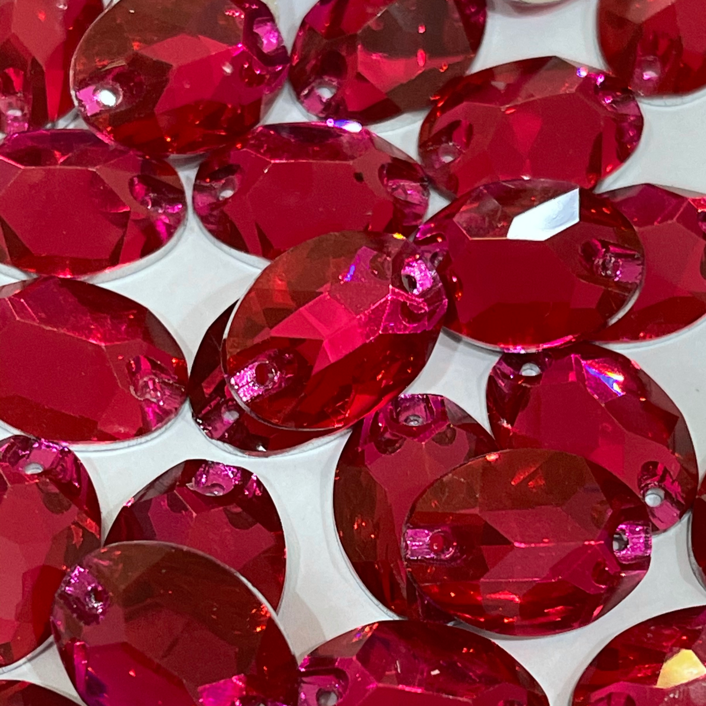 18mm Oval - Fuchsia - Sew On