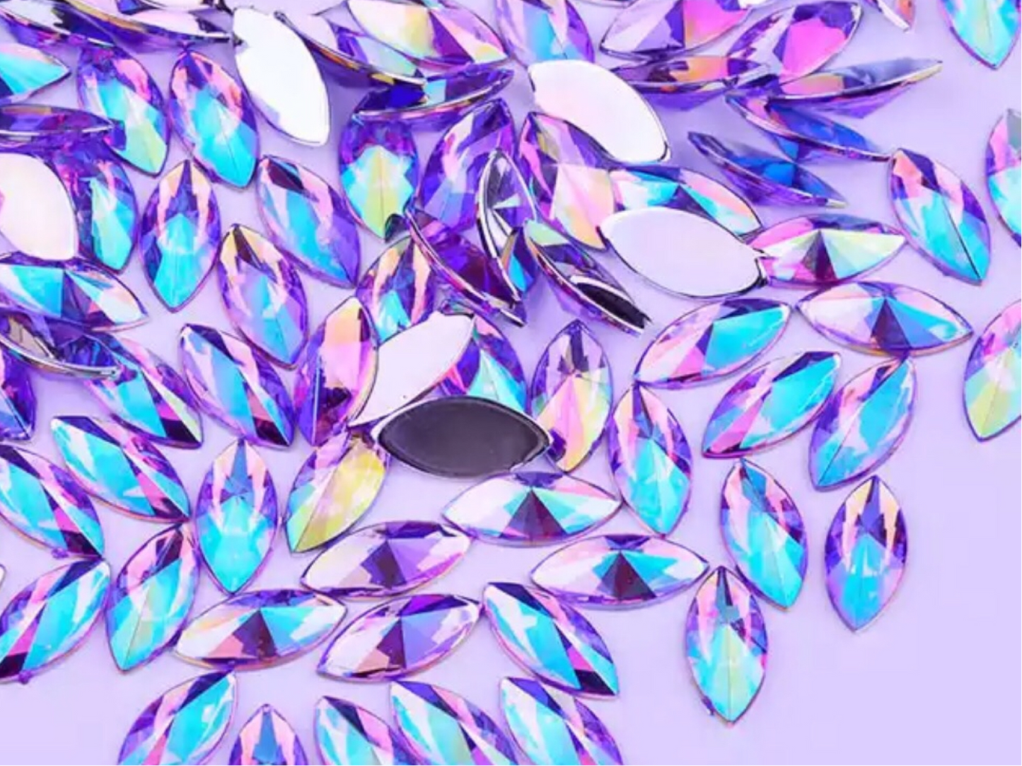 10mm Horse Eye - Light Purple AB - Glue On