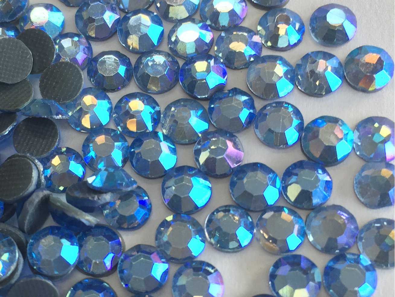 Sapphire Light AB - DMC Hotfix Diamante Crystals