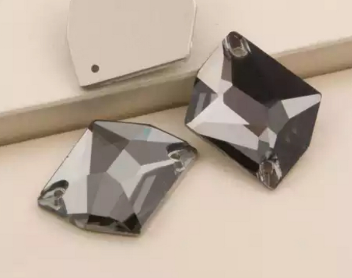 17mm Cosmic - Black Diamond - Glass