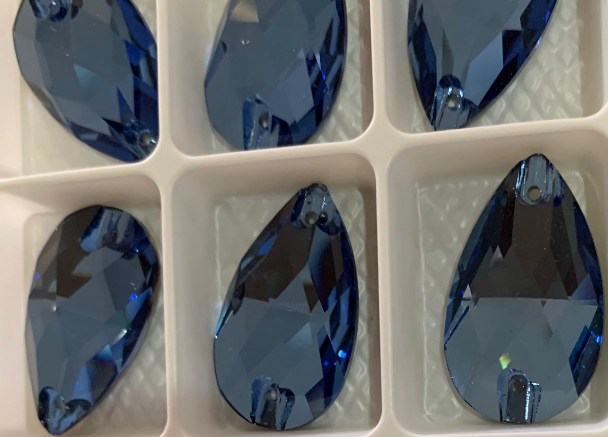 28mm Tear Drop - Sapphire - Glass