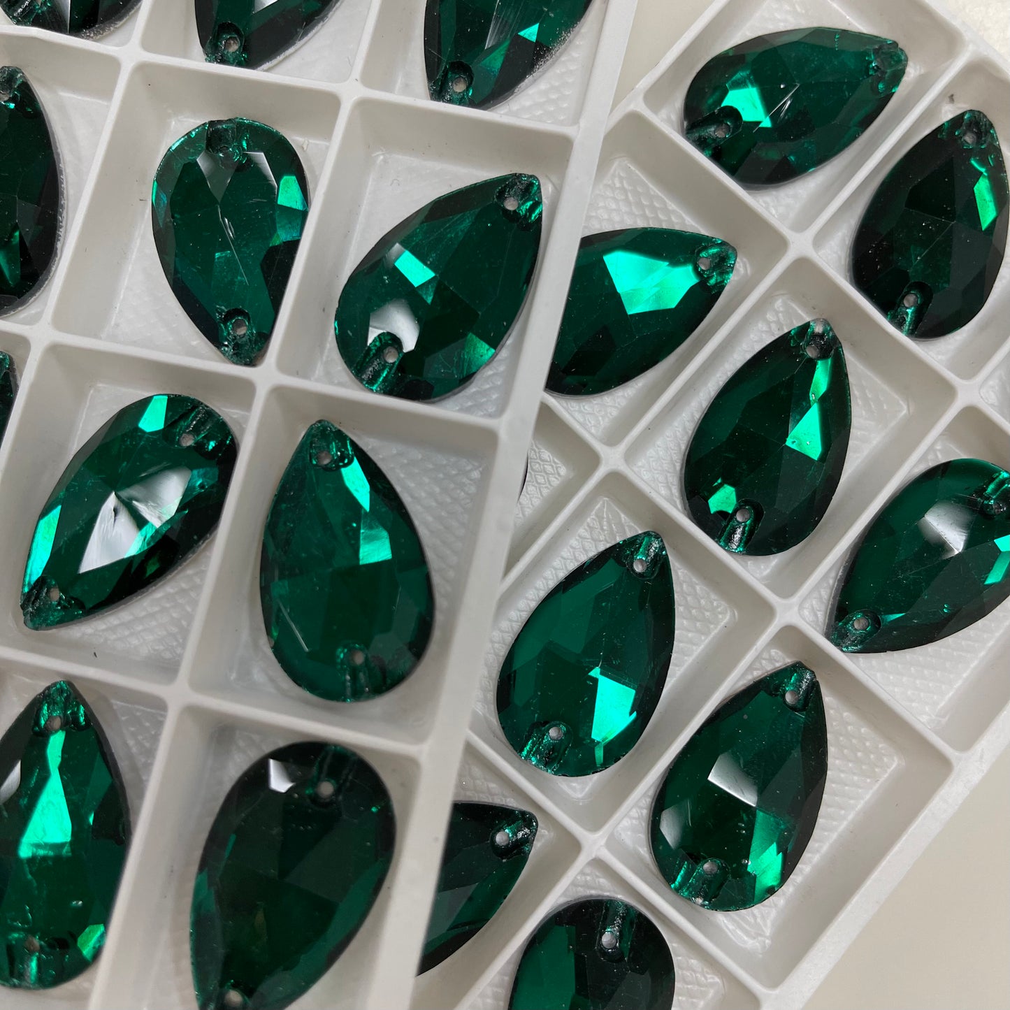 Drop 18mm, Dark Emerald