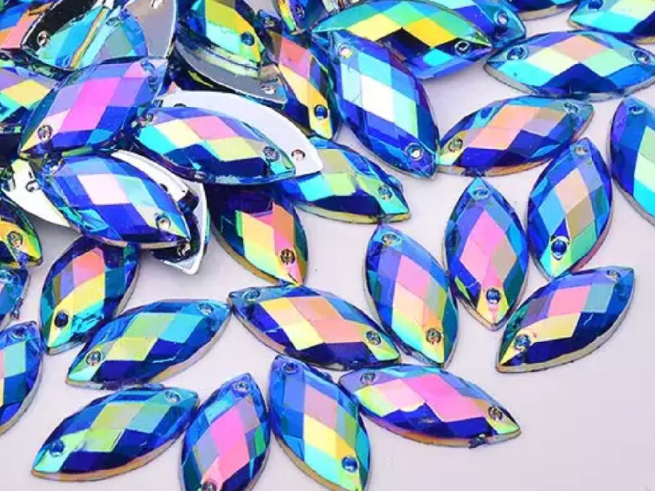 15mm Horse Eye - Blue AB - Sew On