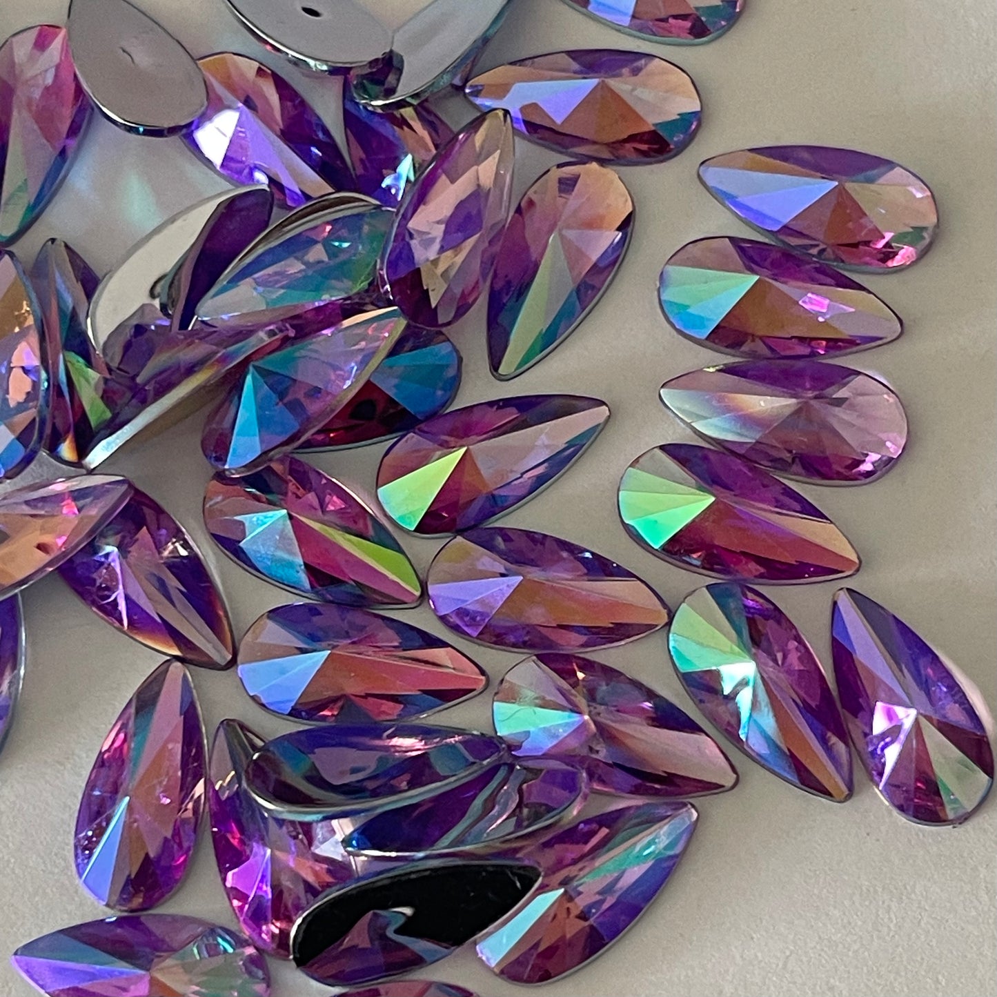 18mm, Drop - Light Purple AB