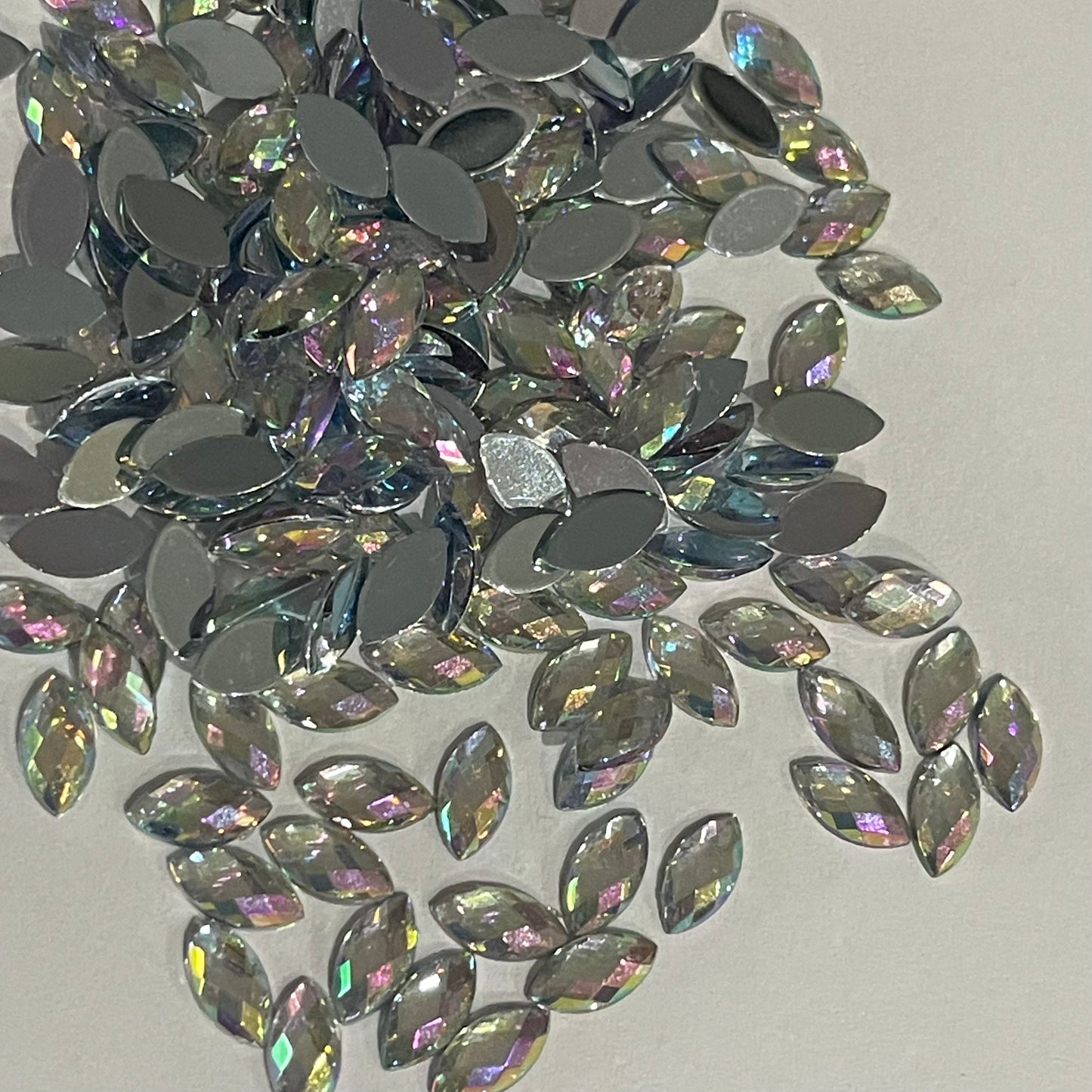 6mm Horseeye - AB  (Glue on)
