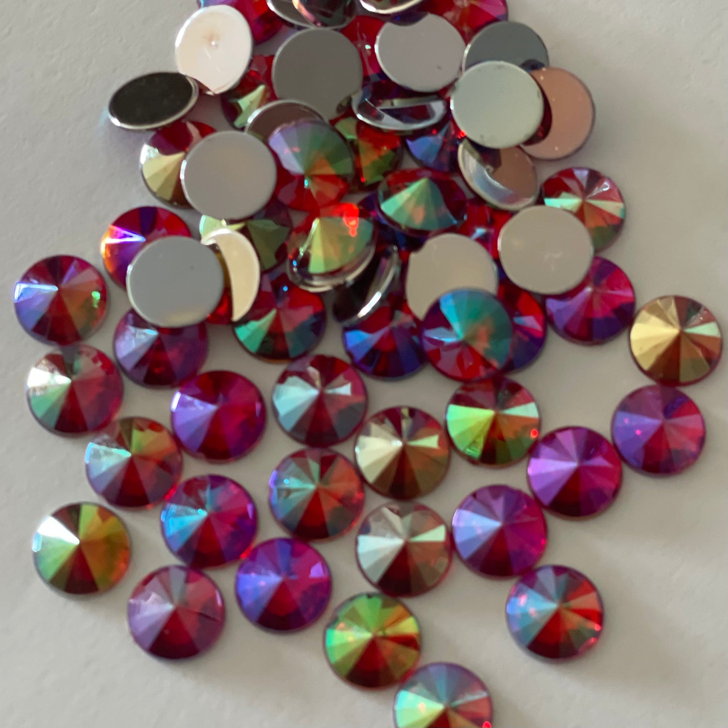 10mm, Rivoli Round - Red AB (Glue on)