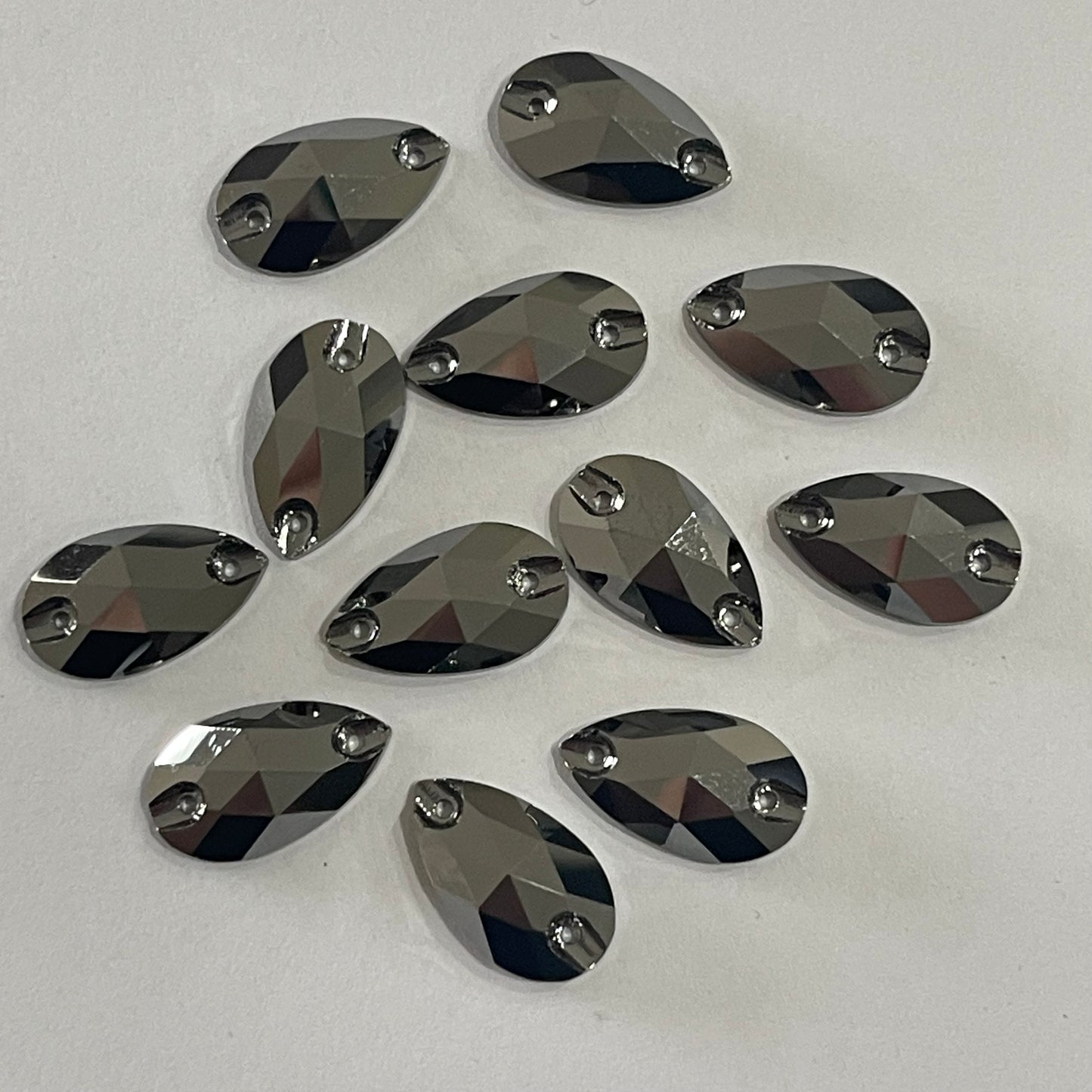 Drop 18mm, Jet Hemetite