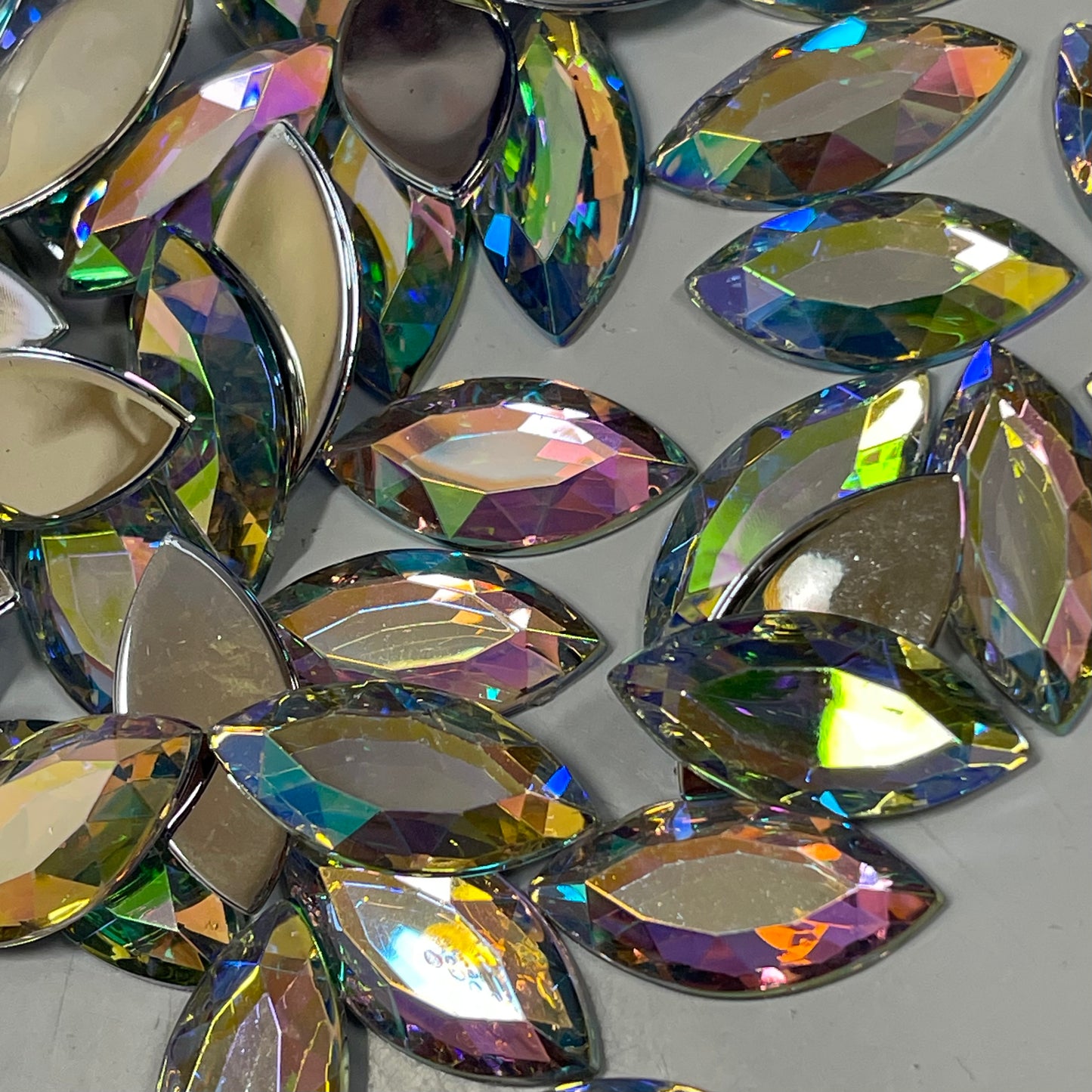 Bulk Acrylic Rhinestones - Horseeye AB