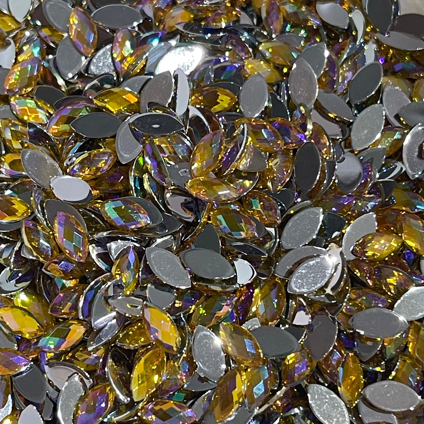 8mm Horseeye - Topaz Yellow AB  (Glue on)