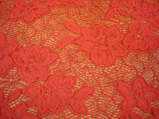 Red Heavy Weight Stretch Lace - 43cm remnant